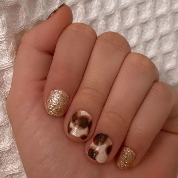 Color Street |  Show and Shell, tortoise design, creme finish - Picture 12 of 16